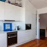 Alfama Stunning River And Historic Views 2bedrooms & 2bathrooms Ac Balcony 18th Century Building