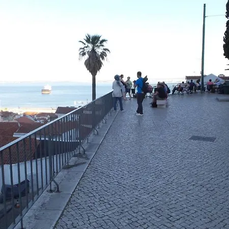 Apartament Alfama Stunning River And Historic Views 2bedrooms & 2bathrooms Ac Balcony 18th Century Building