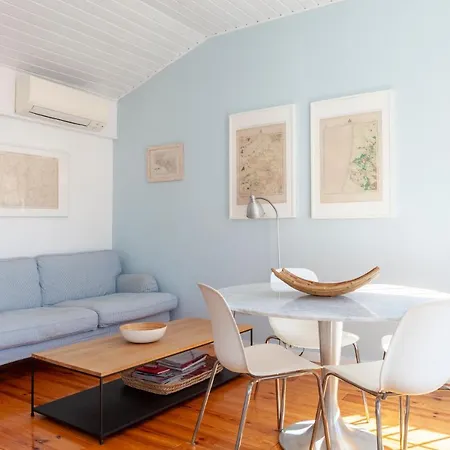 Alfama Stunning River And Historic Views 2bedrooms & 2bathrooms Ac Balcony 18th Century Building Apartament