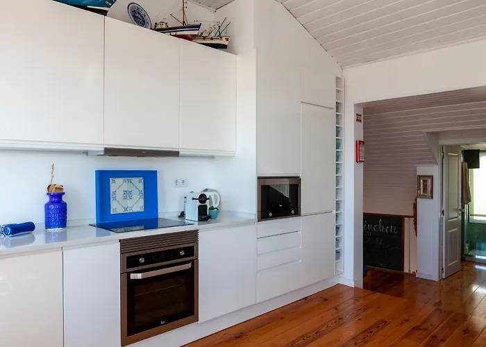 Alfama Stunning River And Historic Views 2bedrooms & 2bathrooms Ac Balcony 18th Century Building