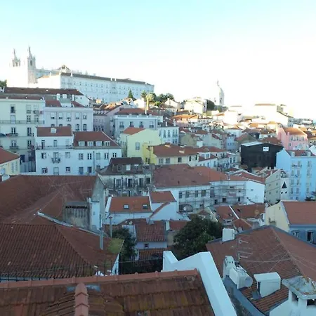 Alfama Stunning River And Historic Views 2bedrooms & 2bathrooms Ac Balcony 18th Century Building Lisbona