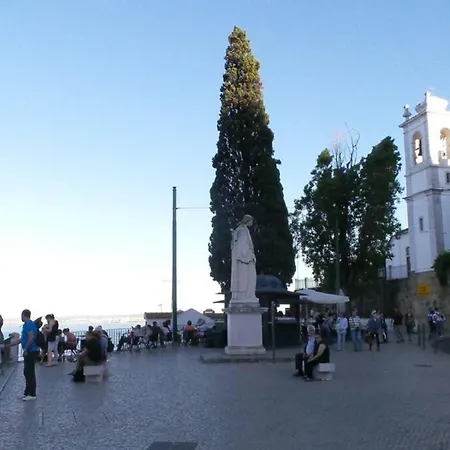 Alfama Stunning River And Historic Views 2bedrooms & 2bathrooms Ac Balcony 18th Century Building Apartmán Lisboa