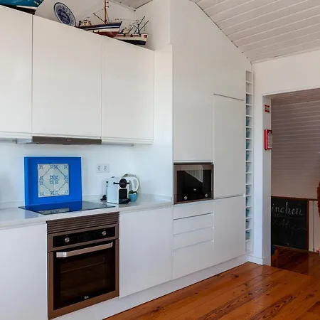 Alfama Stunning River And Historic Views 2bedrooms & 2bathrooms Ac Balcony 18th Century Building