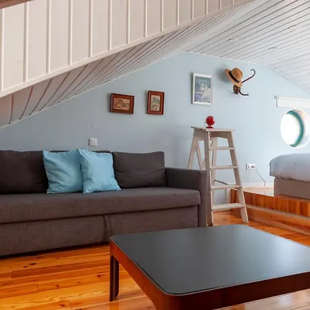 Alfama Stunning River And Historic Views 2bedrooms & 2bathrooms Ac Balcony 18th Century Building Lejlighed Lisboa