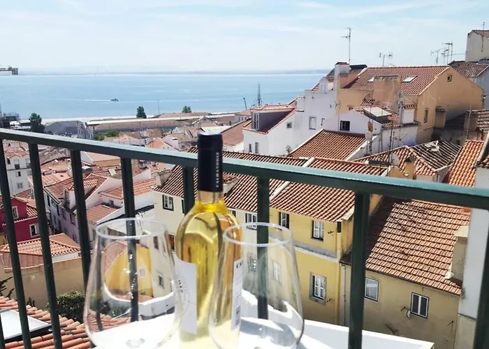 Appartement Alfama Stunning River And Historic Views 2bedrooms & 2bathrooms Ac Balcony 18th Century Building *