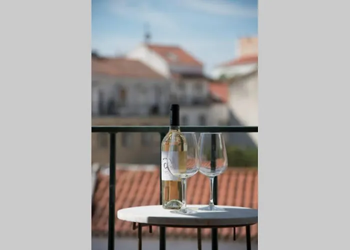 Alfama Stunning River And Historic Views 2bedrooms & 2bathrooms Ac Balcony 18th Century Building Appartement
