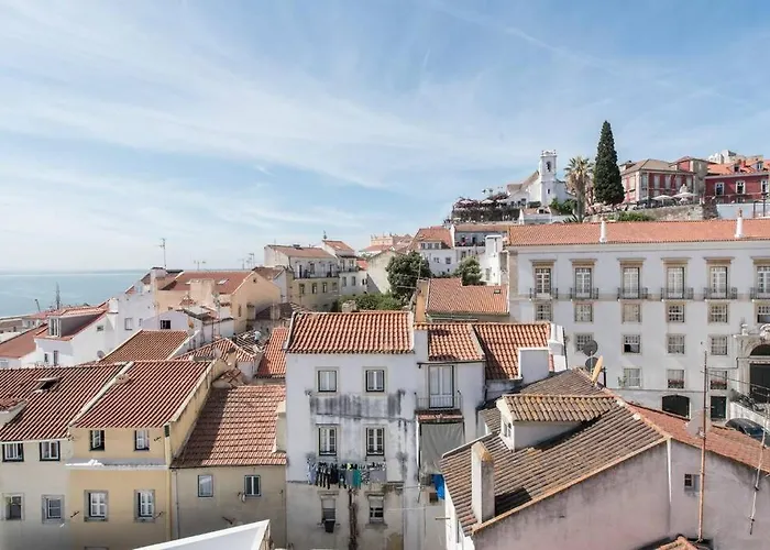 Alfama Stunning River And Historic Views 2bedrooms & 2bathrooms Ac Balcony 18th Century Building * Lisboa