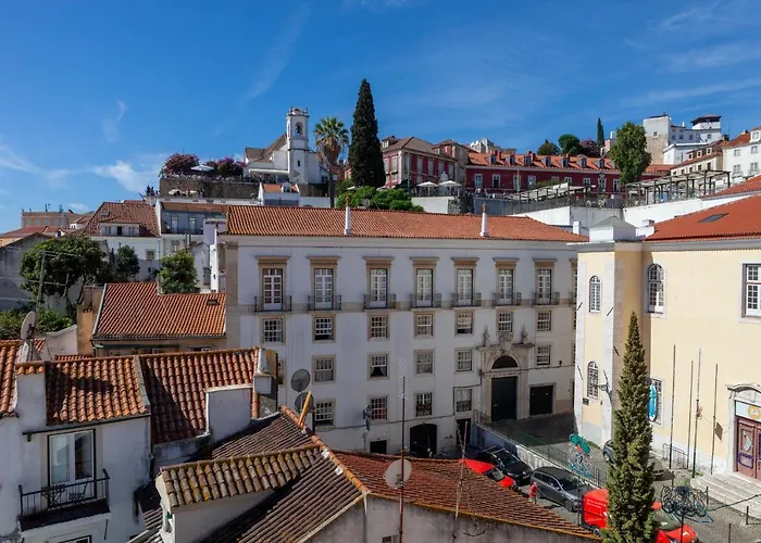 Alfama Stunning River And Historic Views 2bedrooms & 2bathrooms Ac Balcony 18th Century Building * Lisboa
