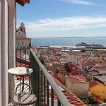 Alfama Stunning River And Historic Views 2bedrooms & 2bathrooms Ac Balcony 18th Century Building דירה