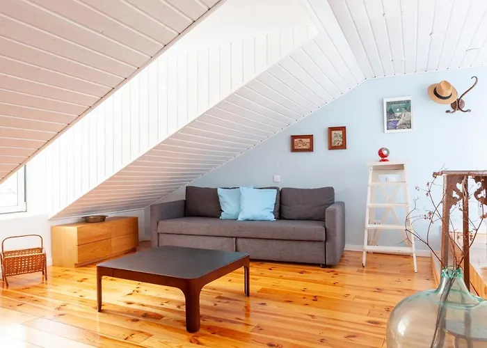 Alfama Stunning River And Historic Views 2bedrooms & 2bathrooms Ac Balcony 18th Century Building * Lisboa